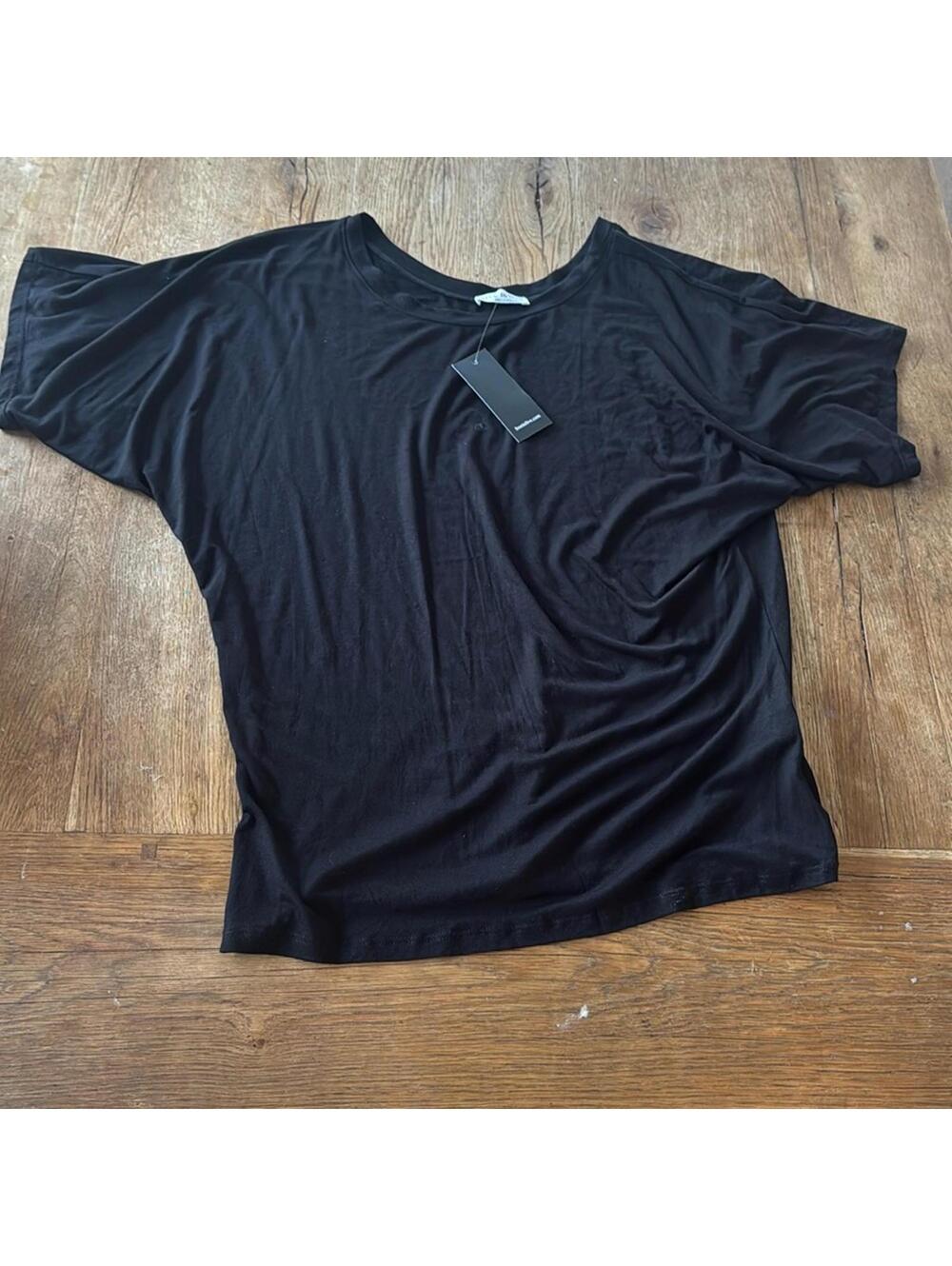Free to live black tunic size XXL NWT